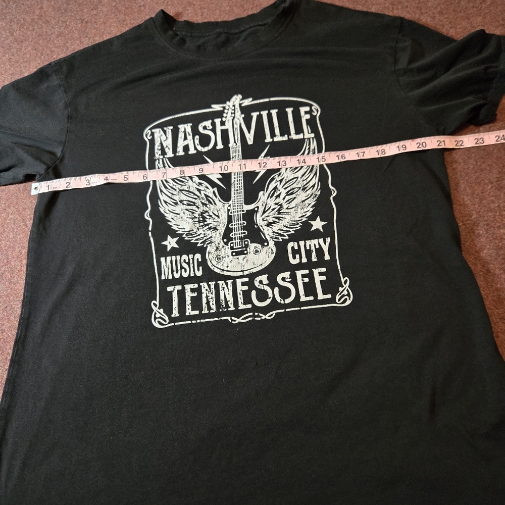 Nashville Tennessee Music City TShirt Men's Size Medium Unbranded Black & White - Picture 3 of 5